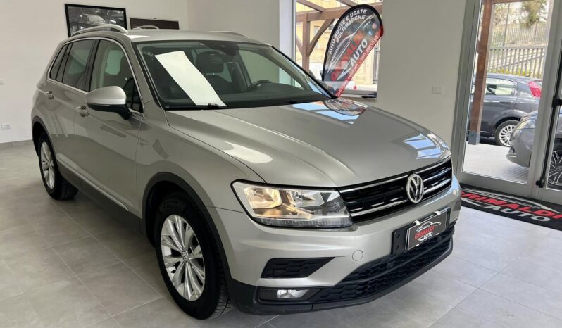 
								Volkswagen Tiguan full									