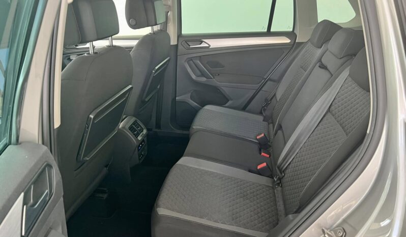 
								Volkswagen Tiguan full									