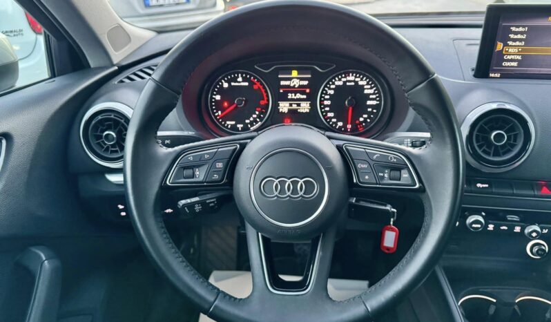 
								Audi A3 S Tronic Sport full									