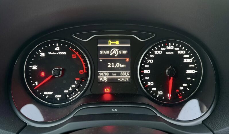 
								Audi A3 S Tronic Sport full									