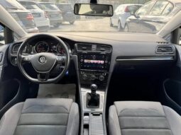 
										Volkswagen Golf full									