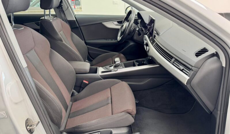 
								Audi A4 Avant full									