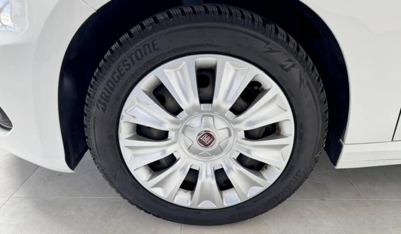
								Fiat Tipo full									