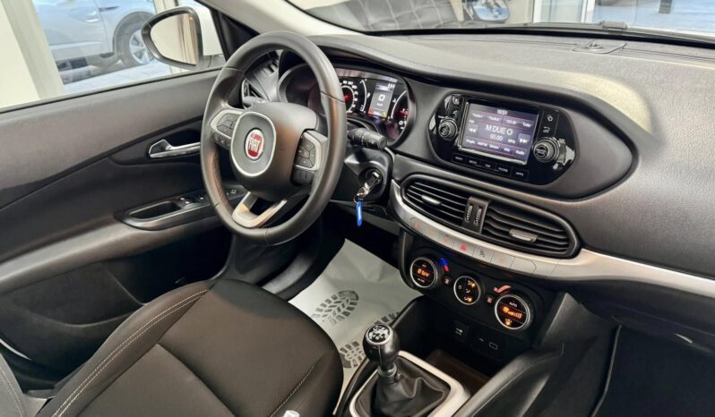 
								Fiat Tipo full									