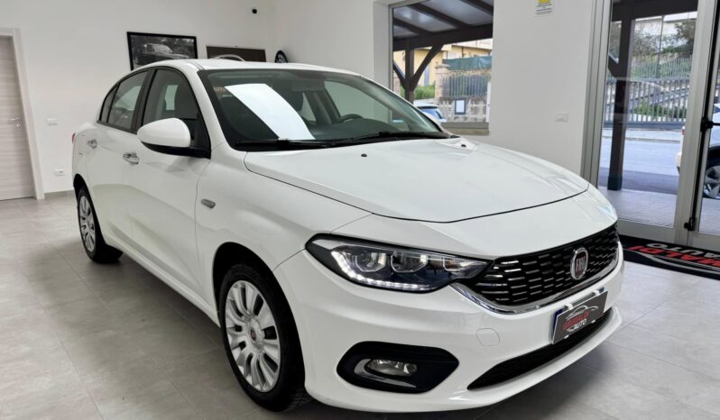 
								Fiat Tipo full									