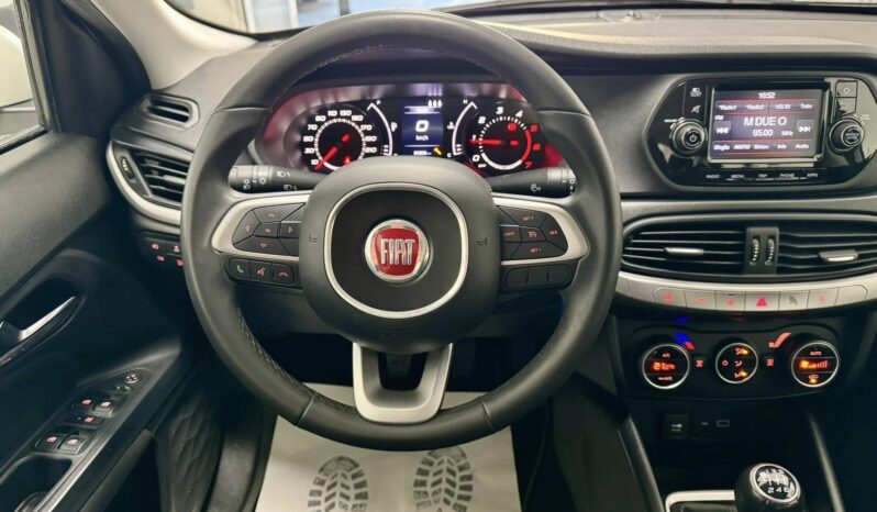 
								Fiat Tipo full									