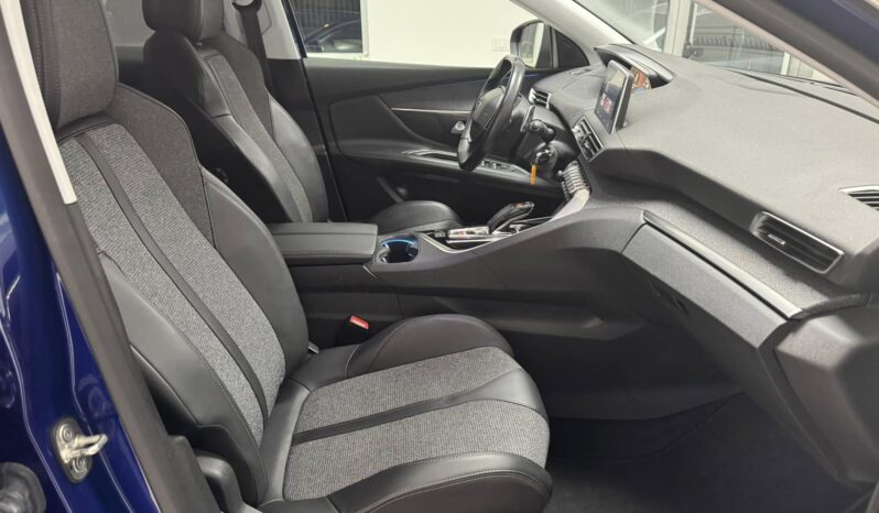 
								Peugeot 3008 allure sport full									