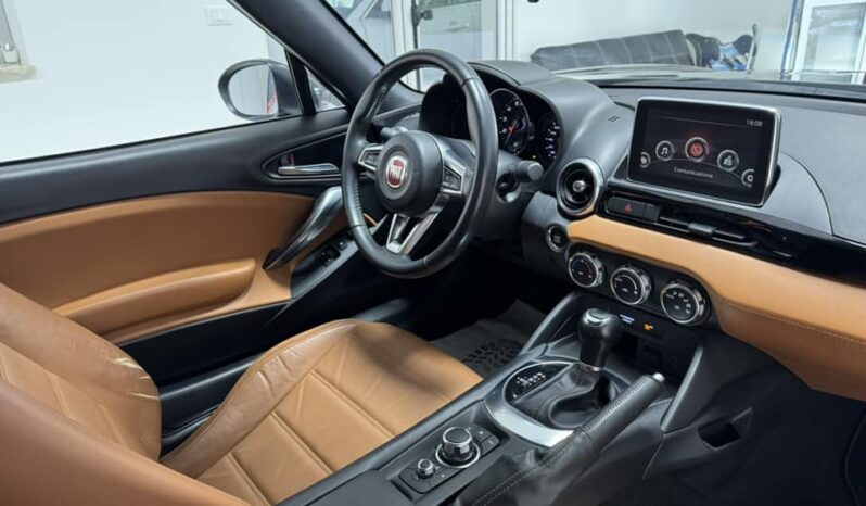 
								Fiat fiat 124 spider lusso full									