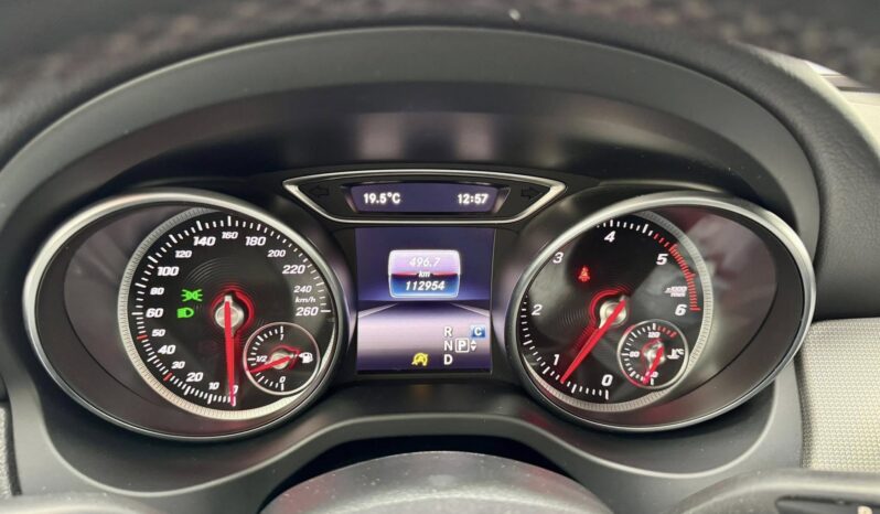 
								Mercedes GLA 200 sport full									