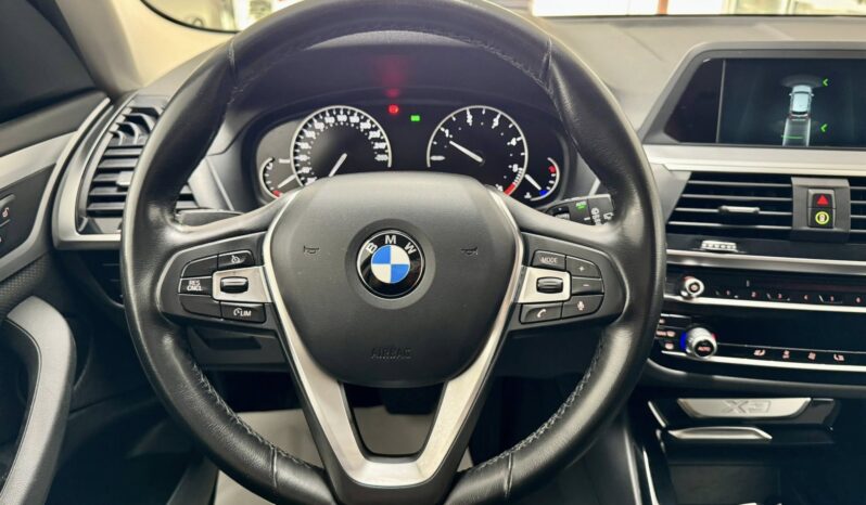 
								BMW X3 BUSINESS ADVANTAGE full									