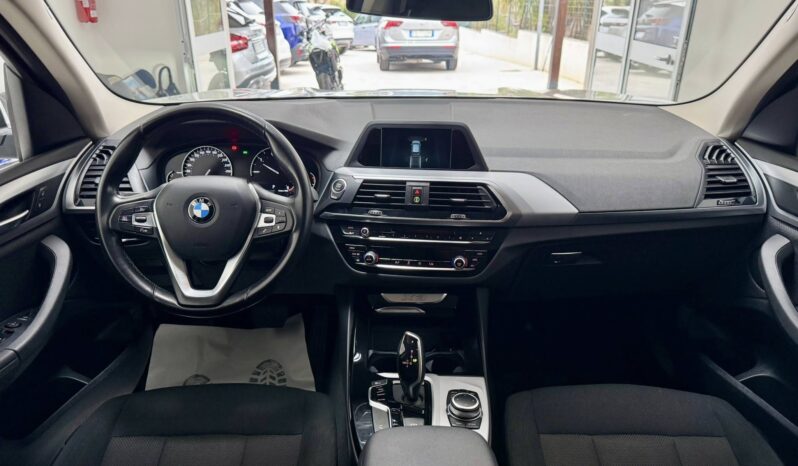 
								BMW X3 BUSINESS ADVANTAGE full									