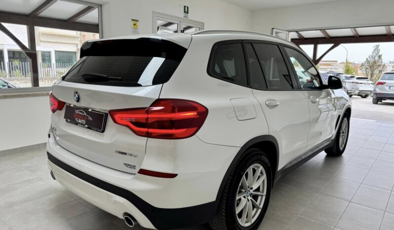 
								BMW X3 BUSINESS ADVANTAGE full									