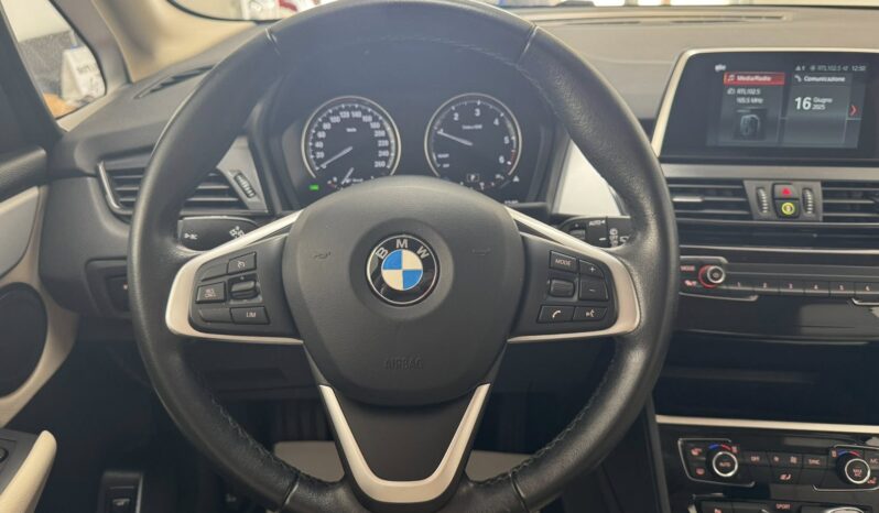 
								BMW SERIE 2 ACTIVE TURER LUXURY full									