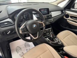 
										BMW SERIE 2 ACTIVE TURER LUXURY full									