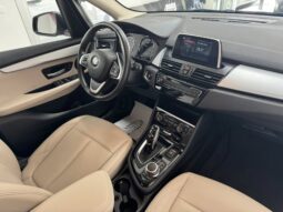 
										BMW SERIE 2 ACTIVE TURER LUXURY full									