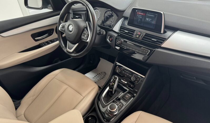 
								BMW SERIE 2 ACTIVE TURER LUXURY full									