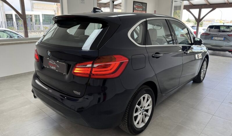 
								BMW SERIE 2 ACTIVE TURER LUXURY full									