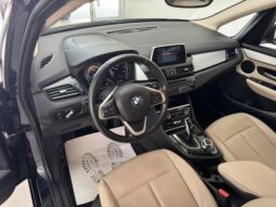 
										BMW SERIE 2 ACTIVE TURER LUXURY full									