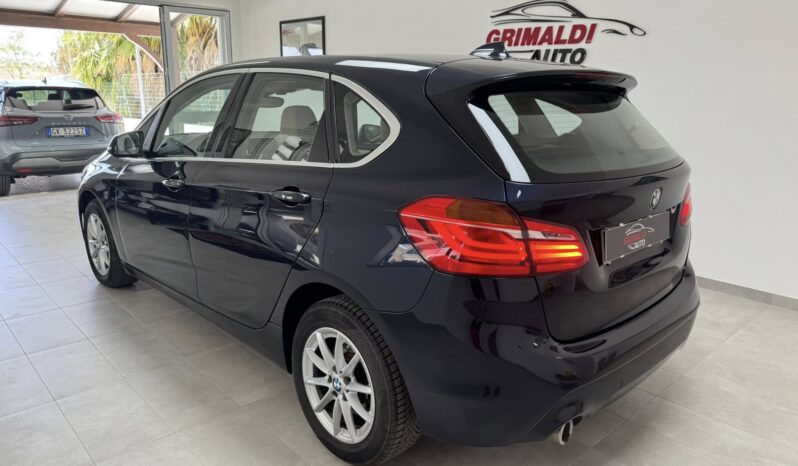
								BMW SERIE 2 ACTIVE TURER LUXURY full									