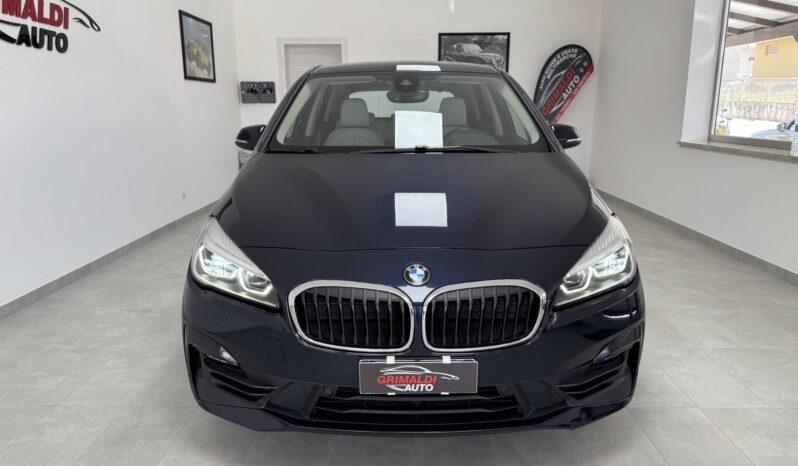 
								BMW SERIE 2 ACTIVE TURER LUXURY full									