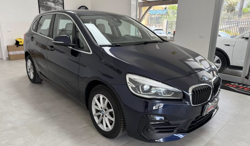 
								BMW SERIE 2 ACTIVE TURER LUXURY full									