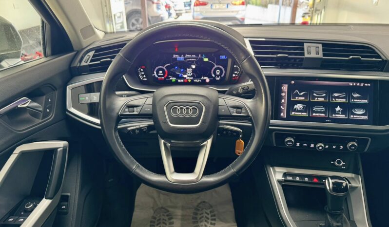 
								AUDI Q3 SPORTBACK full									