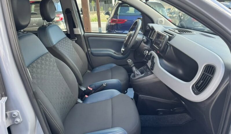 
								FIAT PANDA CITY CROSS full									